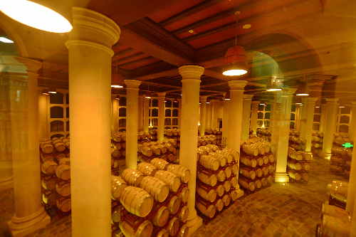 新疆首座專業(yè)葡萄酒莊--張裕巴保男爵酒莊開業(yè)