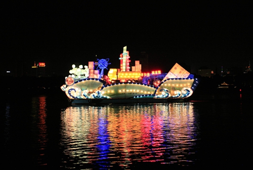 首屆濟(jì)南泉水節(jié)開(kāi)幕