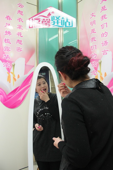 青島汽車總站女性專屬候車室為女性乘客提供溫馨服務(wù)