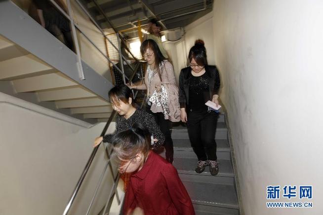 上海：“摩天高樓”的防災(zāi)綜合演練