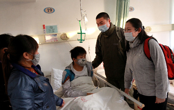 退伍戰(zhàn)士感恩社會(huì) 用愛心關(guān)愛病友