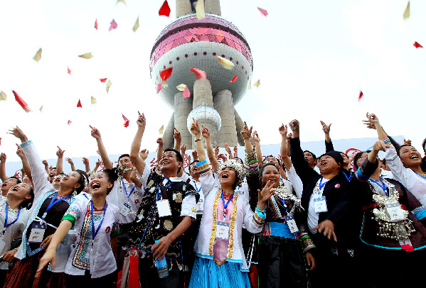 2012鄉(xiāng)村教師培訓結(jié)業(yè)典禮在上海舉行