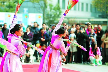 市民文化節(jié)創(chuàng)新辦節(jié)機(jī)制：社會搭舞臺 