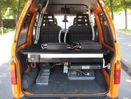 無(wú)人駕駛車(chē)順利從長(zhǎng)沙至武漢 自主超車(chē)67次 圖