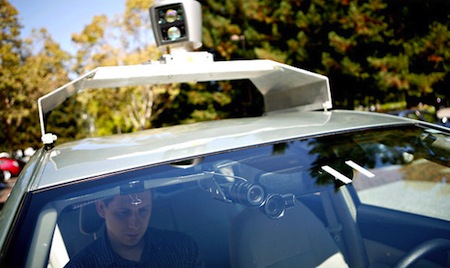 無(wú)人駕駛車(chē)順利從長(zhǎng)沙至武漢 自主超車(chē)67次 圖