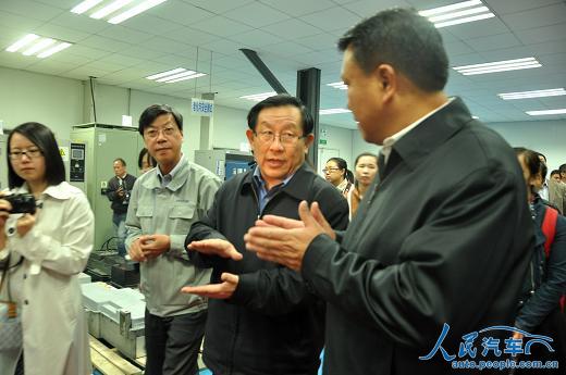 “新能源規(guī)劃”獲批 北汽純電動(dòng)出租車(chē)率先交付