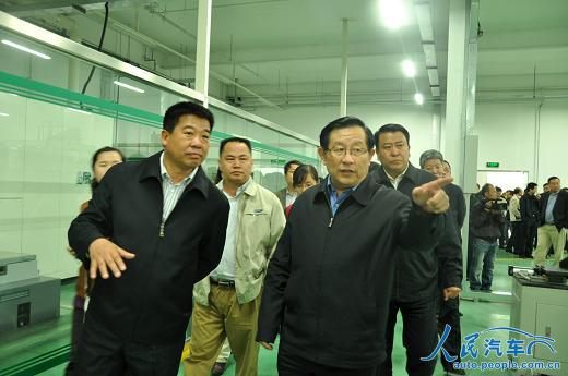 “新能源規(guī)劃”獲批 北汽純電動(dòng)出租車(chē)率先交付