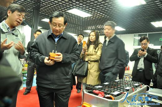 “新能源規(guī)劃”獲批 北汽純電動(dòng)出租車(chē)率先交付