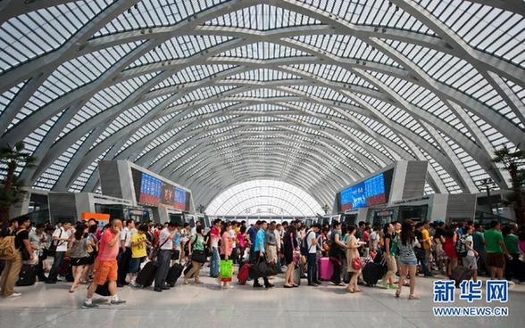 2012年全國鐵路暑運拉開帷幕