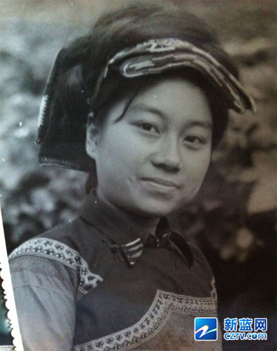 吉克雋逸引好聲音評(píng)委爭(zhēng)搶 海量私房照