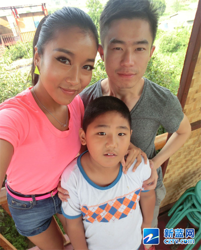 吉克雋逸引好聲音評委爭搶 海量私房照