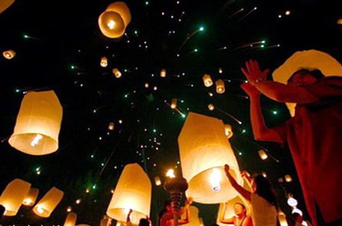 中元節(jié)吃鴨子 燃放“孔明燈”祈福安全隱患大