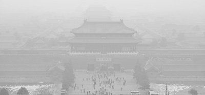 中央氣象臺(tái)繼續(xù)發(fā)布霧霾黃色預(yù)警 多地遭遇嚴(yán)重污染