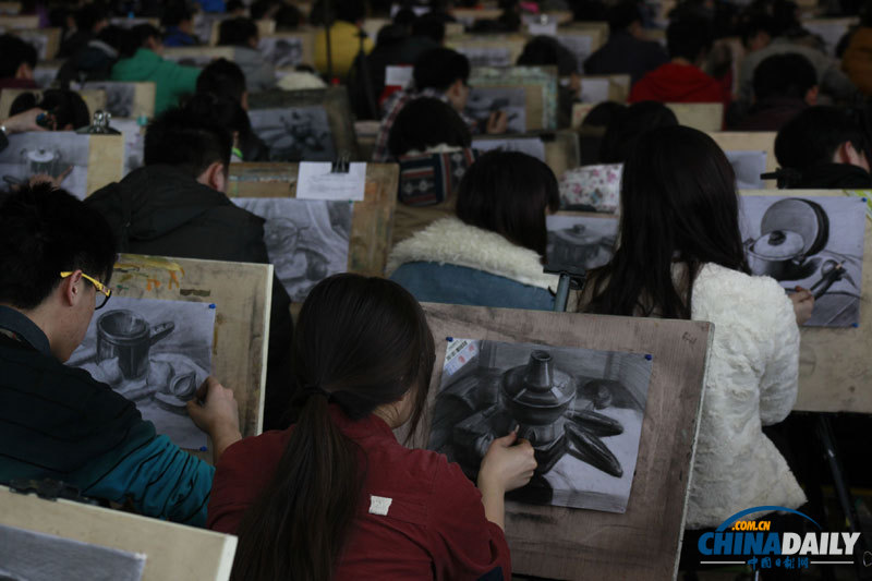 濟(jì)南：7375名藝考生同場(chǎng)考試