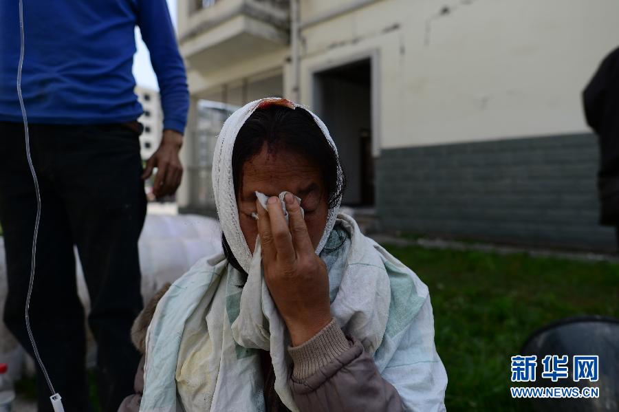 四川蘆山7.0級(jí)地震 民間救援隊(duì)往災(zāi)區(qū)集結(jié)