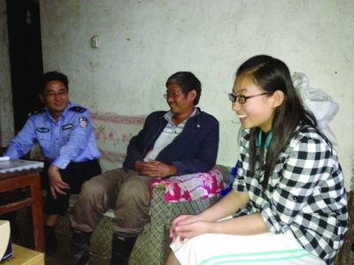 女生為媽媽闖紅燈道歉續(xù):高考結束交警上門慰問