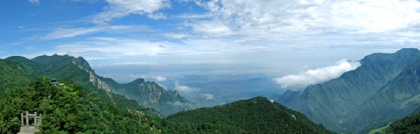 “跟隨課本閱讀千年九江”——北大學(xué)子九江采風(fēng)行