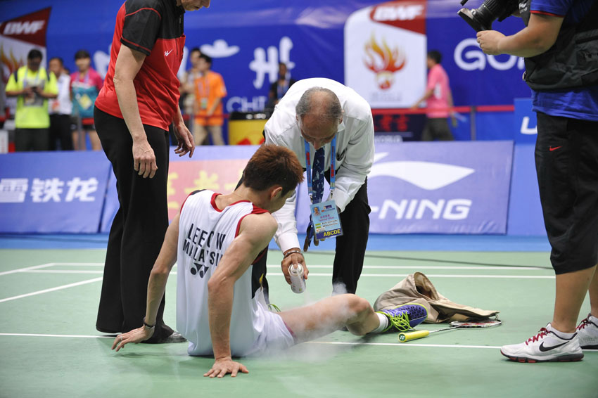 高清：羽毛球世錦賽林丹奪冠 激情擁吻妻子謝杏芳