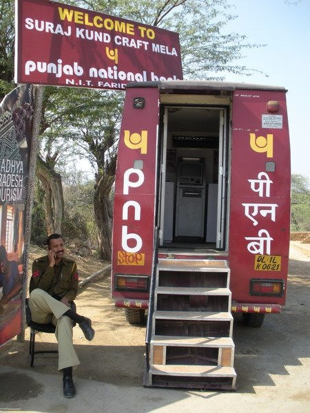 滑稽！那些ATM機前的囧人囧事