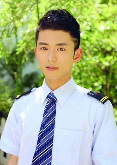 蘇州地鐵帥哥司機網(wǎng)絡走紅 網(wǎng)友：這明明是模特