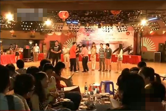 國(guó)慶假期累比上班 黃金周成“相親周”（圖）