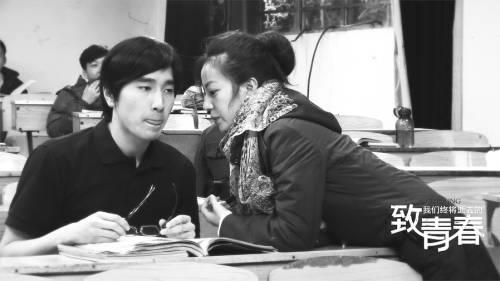 70后狂歡式懷舊 宣泄嚴(yán)酷現(xiàn)實(shí)里的“壓力山大”