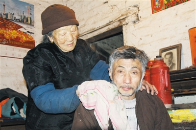 太湖八旬母親34年如一日守護(hù)兩精神殘疾兒子