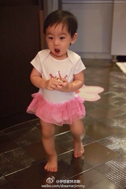 林志穎爆Kimi女裝照 小小志被爹坑怒斥：一點(diǎn)都不酷