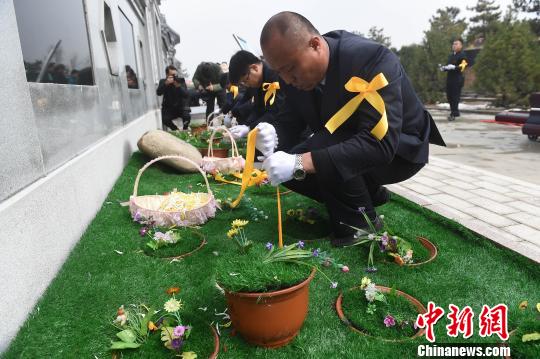 山西現(xiàn)“無(wú)碑深埋”式公益生態(tài)葬