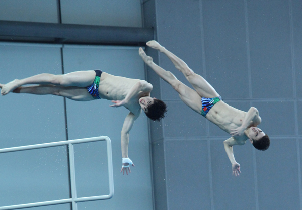 東亞運(yùn)動(dòng)會(huì)：高昂/胡啟源男子雙人10米臺(tái)奪冠