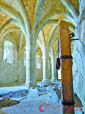 錫雍古堡 聽詩人講故事