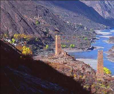 探秘四川神秘女王谷 一女可嫁多夫奇葩習(xí)俗