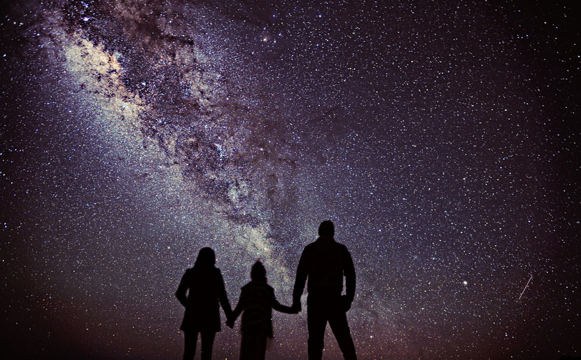 跳出框框，一起去拍創(chuàng)意全家福