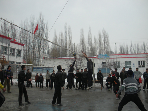 伊寧縣農(nóng)民排球賽 豐富農(nóng)民文體活動(dòng)