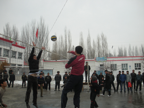 伊寧縣農(nóng)民排球賽 豐富農(nóng)民文體活動(dòng)