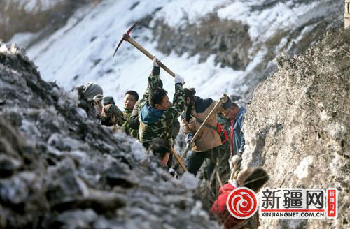 烏魯木齊疏通和平渠河道備戰(zhàn)春汛