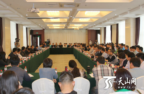 130名內(nèi)地新疆班協(xié)作院校負(fù)責(zé)人來疆“取經(jīng)”