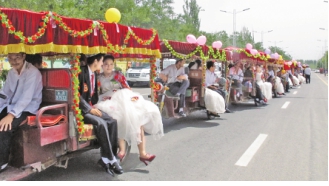 新疆策勒縣集體婚禮移風易俗