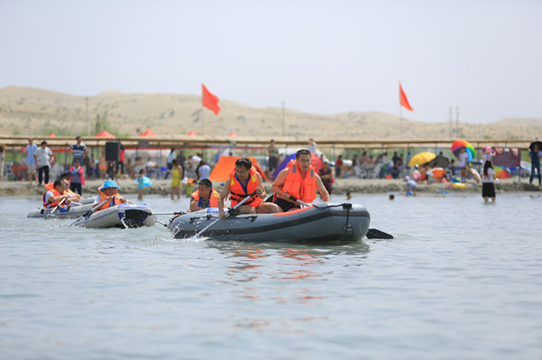 端午小長假博斯騰湖水上娛樂項目受青睞