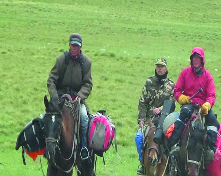 新疆伊犁：登山男子失聯(lián)3天獲營(yíng)救