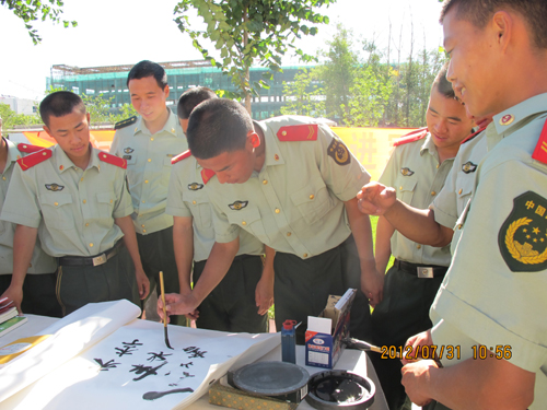 青河縣：文化進(jìn)警營 官兵樂享文化大餐