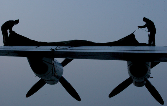 新疆：飛機增雪正當時