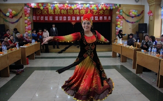 烏魯木齊市沙區(qū)暢想殘疾人藝術(shù)團昨舉辦成立五周年暨迎新年聯(lián)歡會