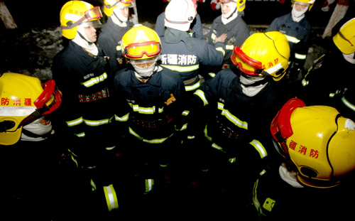 克拉瑪依：春節(jié)臨近練兵忙