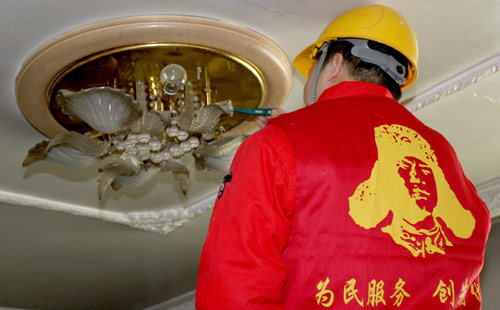 新疆克拉瑪依:志愿者便民服務(wù)零距離