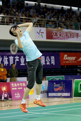 全國(guó)東西南北中羽毛球大賽克拉瑪依站開拍