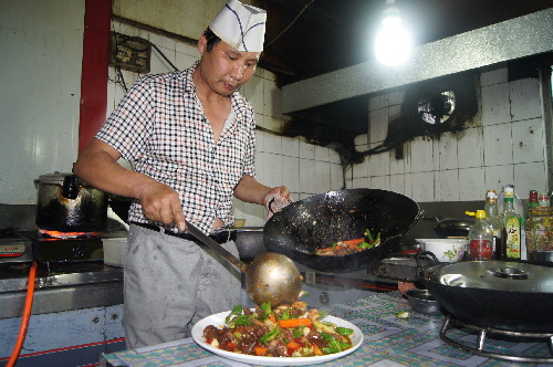 新疆兵團第六師共青團農(nóng)場旅游業(yè)大放光彩