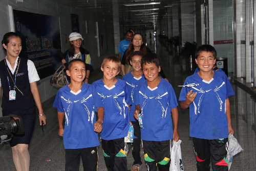 南航愛心助飛和田鄉(xiāng)村小學(xué)足球隊赴烏參賽