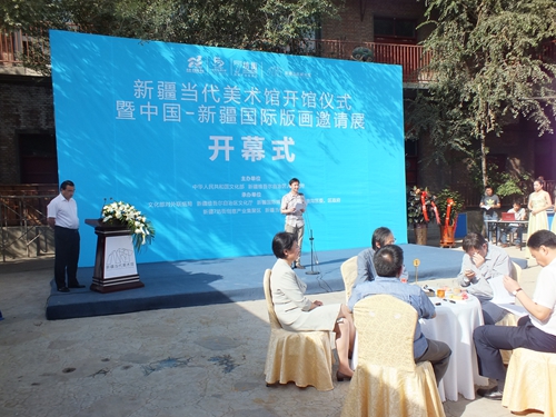 新疆首個“當(dāng)代美術(shù)館”開館迎來首展