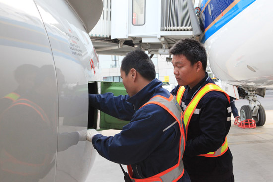 烏魯木齊T3現(xiàn)古爾邦節(jié)出行小高峰 南航日均運送旅客超萬人